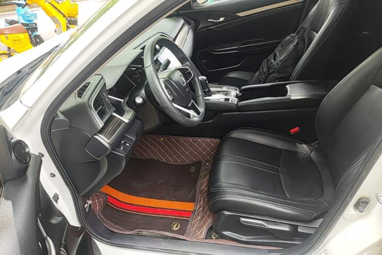 Used Honda Civic 2019 220TURBO CVT Dynamic Edition China VI Left Front Seat