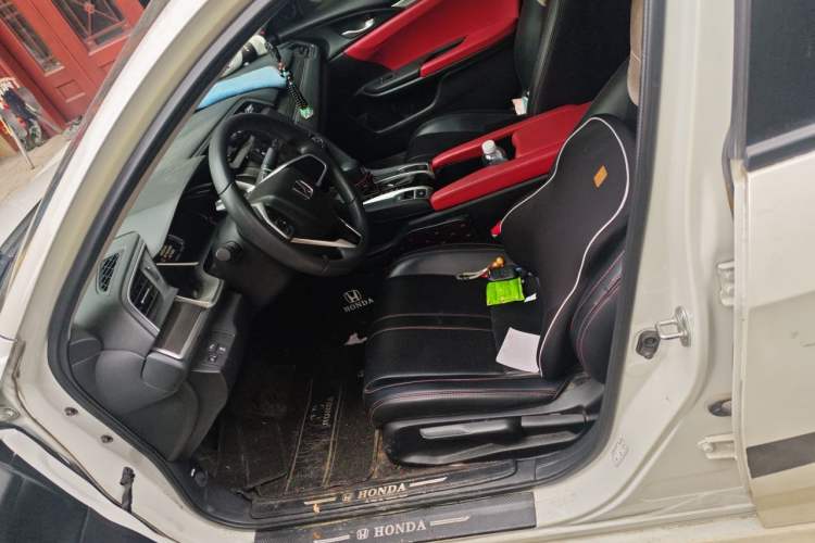 Used Honda Civic 2019 220TURBO CVT Dynamic Edition China VI Left Front Seat
