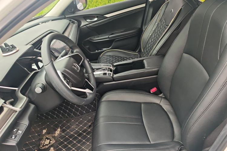 Used Honda Civic 2019 220TURBO CVT Dynamic Edition China VI Left Front Seat