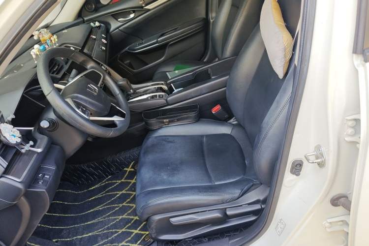 Used Honda Civic 2019 220TURBO CVT Dynamic Edition China VI Left Front Seat