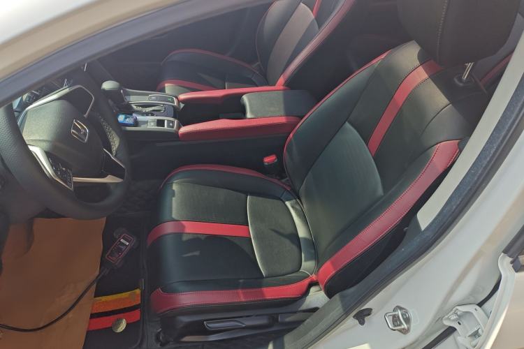 Used Honda Civic 2019 220TURBO CVT Dynamic Edition China VI Emission Standard Left Front Seat