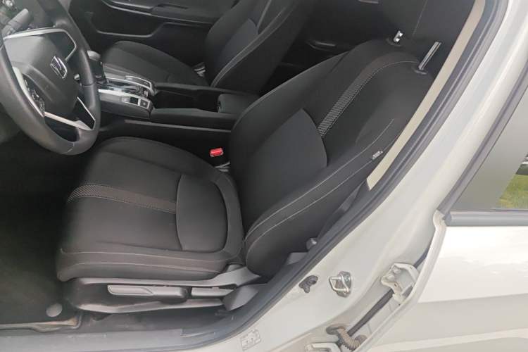 Used Honda Civic 2019 220TURBO CVT Dynamic Edition China VI Emission Standard Left Front Seat