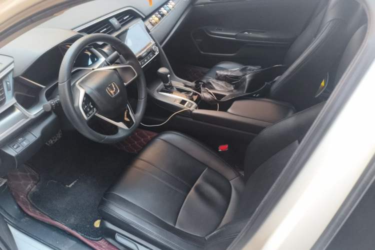 Used Honda Civic 2019 220TURBO CVT Dynamic Edition China VI Emission Standard Left Front Seat