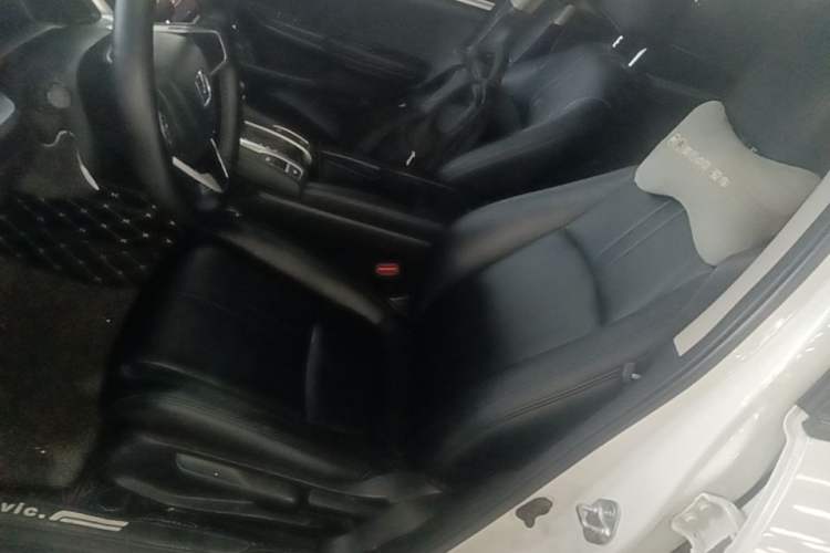 Used Honda Civic 2019 220TURBO CVT Dynamic Edition China VI Emission Standard Left Front Seat