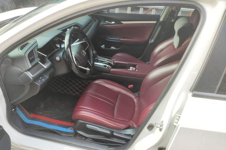 Used Honda Civic 2019 220TURBO CVT Dynamic Edition China VI Left Front Seat