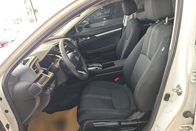 Used Honda Civic 2019 220TURBO CVT Dynamic Edition China VI Emission Standard Left Front Seat