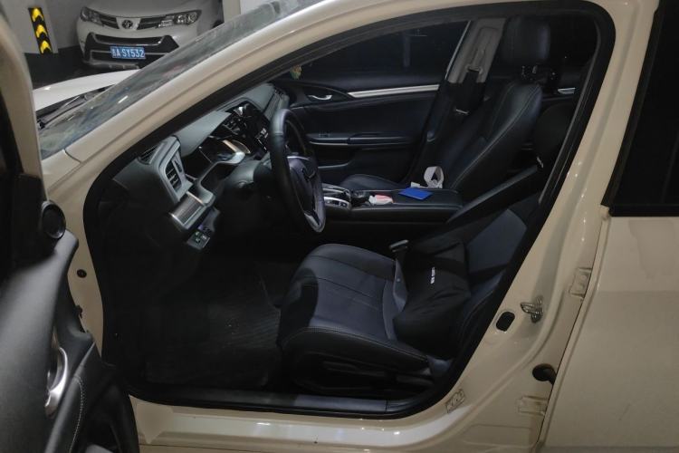 Used Honda Civic 2019 220TURBO CVT Dynamic Edition China VI Emission Standard Left Front Seat