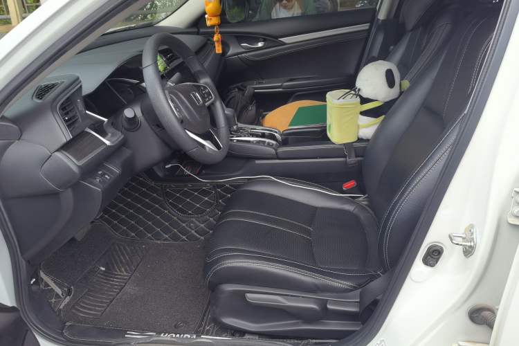 Used Honda Civic 2019 220TURBO CVT Dynamic Edition China V Left Front Seat