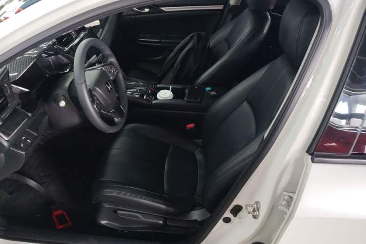 Used Honda Civic 2019 220TURBO CVT Dynamic Edition China VI Left Front Seat