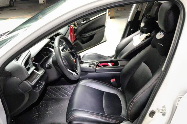 Used Honda Civic 2019 220TURBO CVT Dynamic Edition China V Left Front Seat