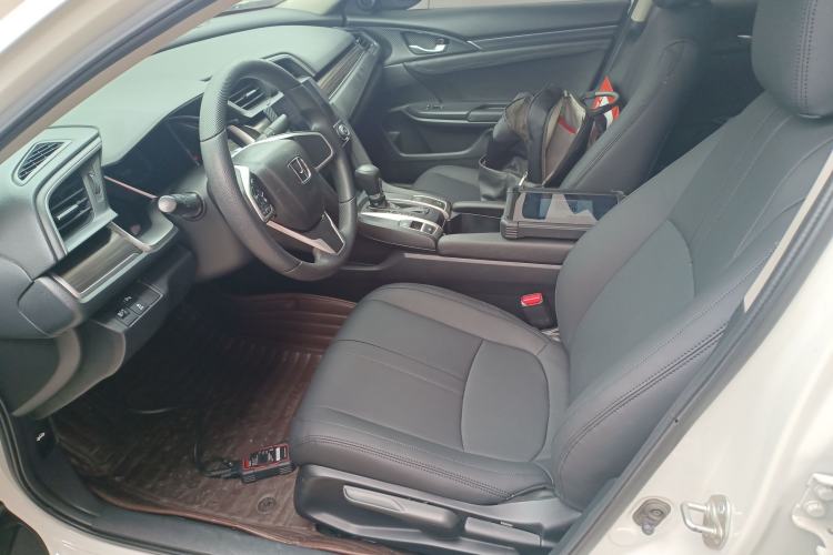 Used Honda Civic 2019 220TURBO CVT Dynamic Edition China V Left Front Seat