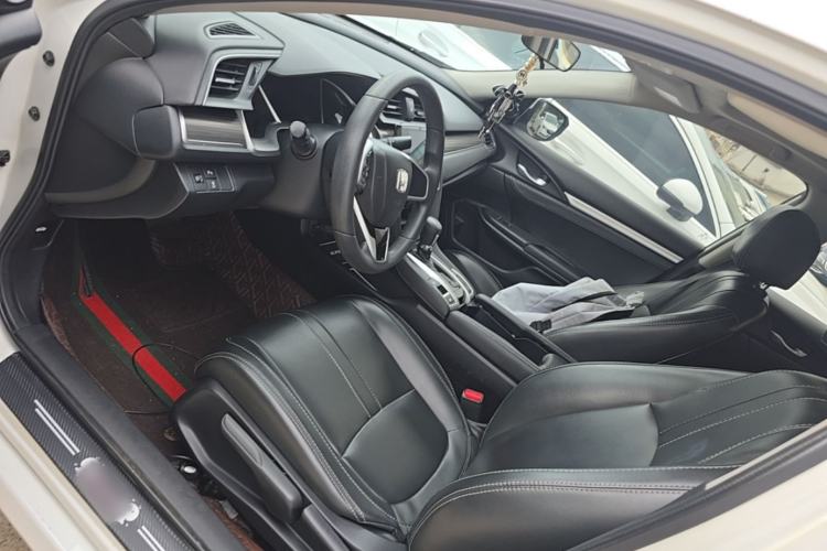 Used Honda Civic 2019 220TURBO CVT Dynamic Edition China V Left Front Seat