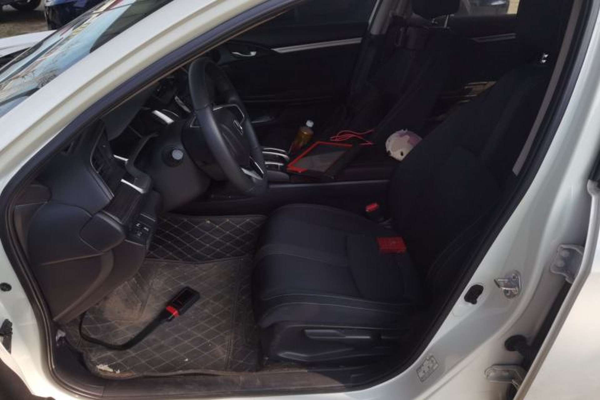 Used Honda Civic 2019 220TURBO CVT Dynamic Edition China VI Emission Standard Left Front Seat