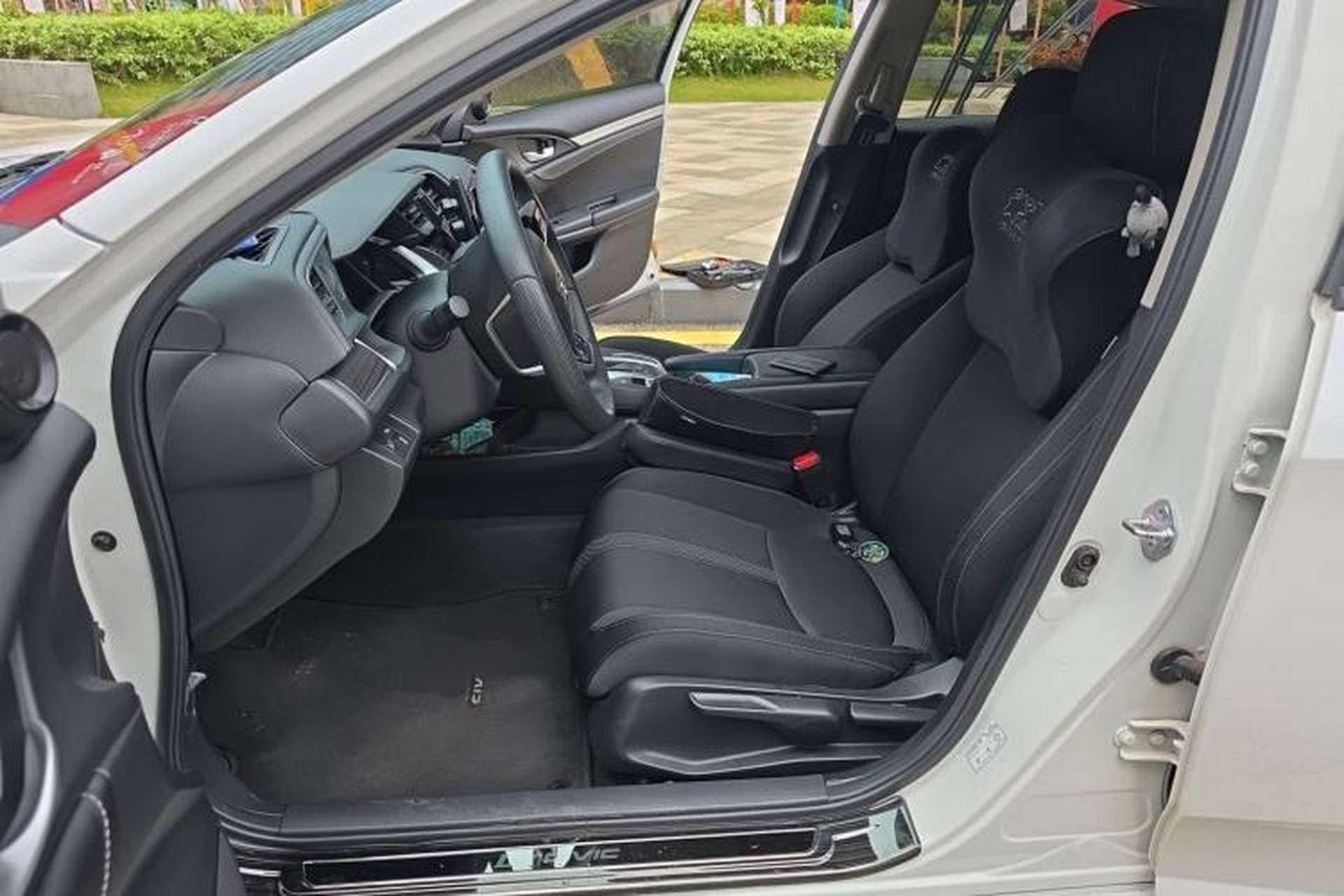 Used Honda Civic 2019 220TURBO CVT Dynamic Edition China V Left Front Seat