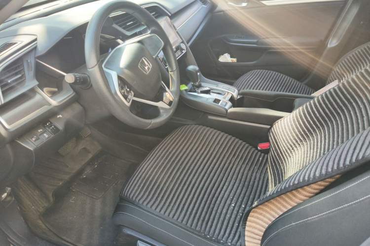 Used Honda Civic 2019 220TURBO CVT Dynamic Edition China VI Left Front Seat