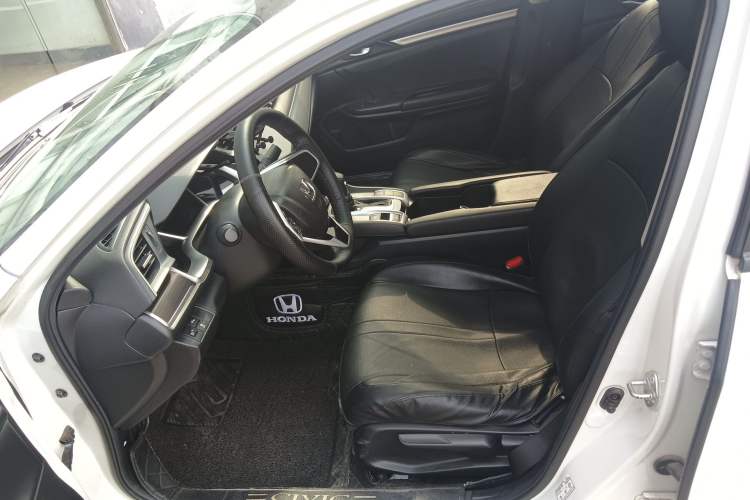 Used Honda Civic 2019 220TURBO CVT Dynamic Edition China VI Left Front Seat