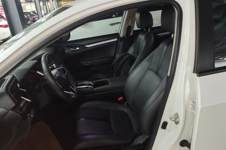 Used Honda Civic 2019 220TURBO CVT Dynamic Edition China VI Left Front Seat