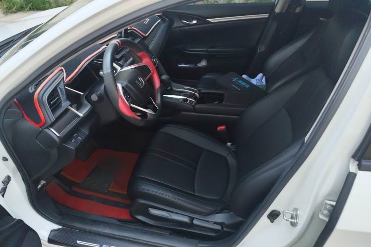 Used Honda Civic 2019 220TURBO CVT Dynamic Edition China VI Emission Standard Left Front Seat