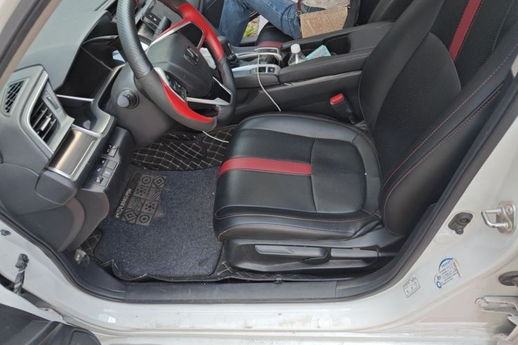 Used Honda Civic 2019 220TURBO CVT Dynamic Edition China VI Left Front Seat