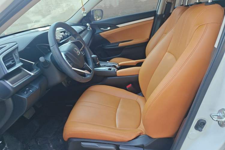 Used Honda Civic 2019 220TURBO CVT Dynamic Edition China VI Left Front Seat
