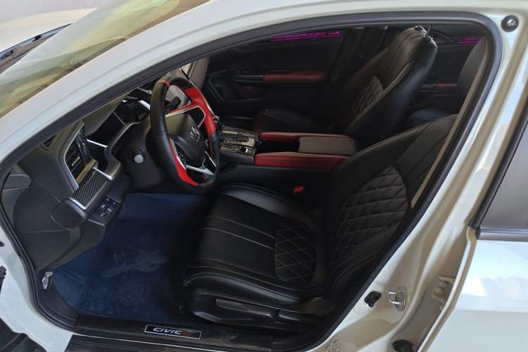 Used Honda Civic 2019 220TURBO CVT Dynamic Edition China VI Emission Standard Left Front Seat