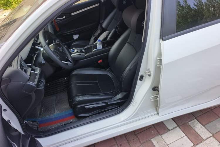 Used Honda Civic 2019 220TURBO CVT Dynamic Edition China V Left Front Seat