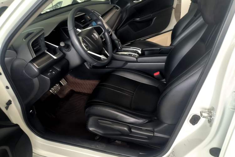 Used Honda Civic 2019 220TURBO CVT Dynamic Edition China VI Emission Standard Left Front Seat