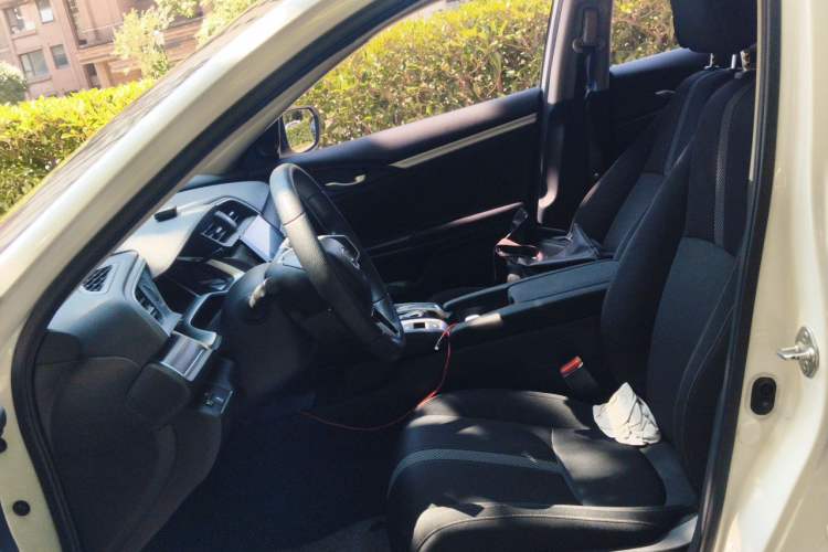 Used Honda Civic 2019 220TURBO CVT Dynamic Edition China VI Left Front Seat