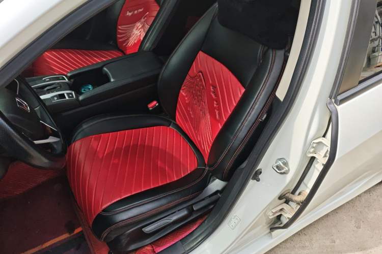 Used Honda Civic 2019 220TURBO CVT Dynamic Edition China VI Left Front Seat