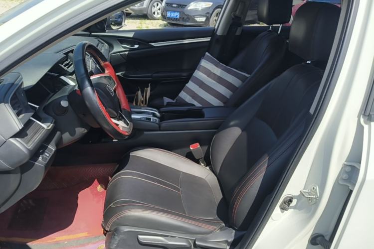 Used Honda Civic 2019 220TURBO CVT Dynamic Edition China VI Left Front Seat