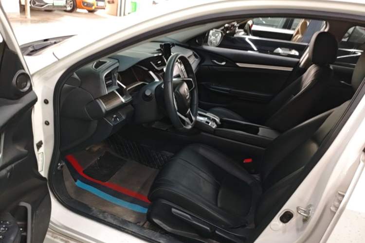 Used Honda Civic 2019 220TURBO CVT Dynamic Edition China VI Left Front Seat