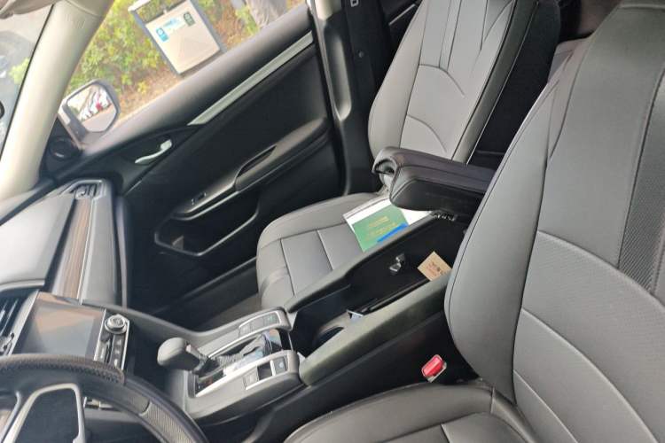 Used Honda Civic 2019 220TURBO CVT Dynamic Edition China V Emission Standard Left Front Seat