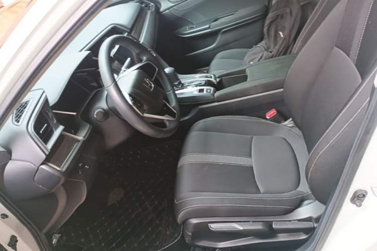 Used Honda Civic 2019 220TURBO CVT Dynamic Edition China VI Left Front Seat