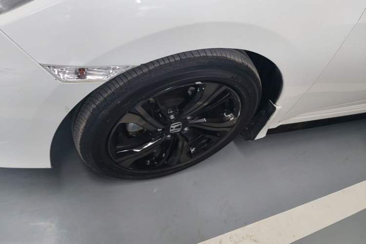 Used Honda Civic 2019 220TURBO CVT Dynamic Edition China V Emission Standard Left Front Wheel Hub