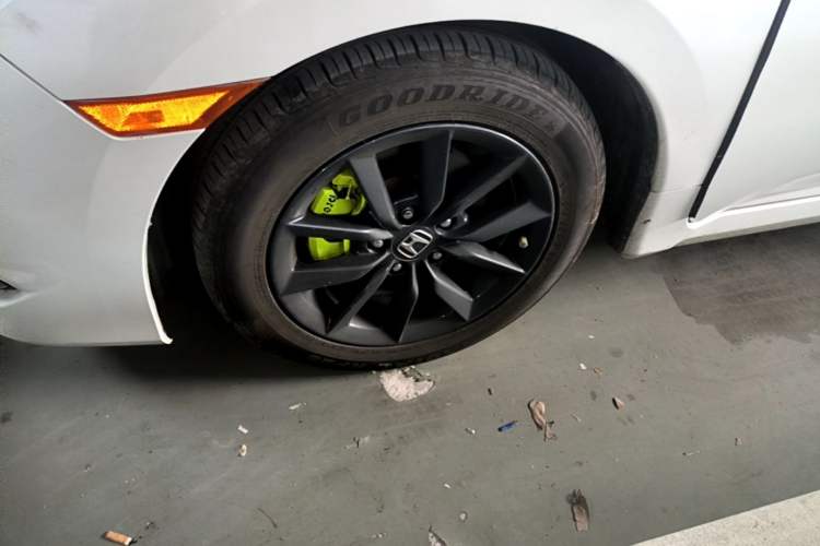 Used Honda Civic 2019 220TURBO Manual Jinkong Edition China VI Left Front Wheel Hub
