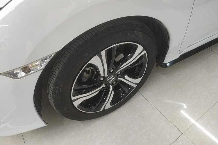 Used Honda Civic 2019 220TURBO CVT Dynamic Edition China VI Emission Standard Left Front Wheel Hub