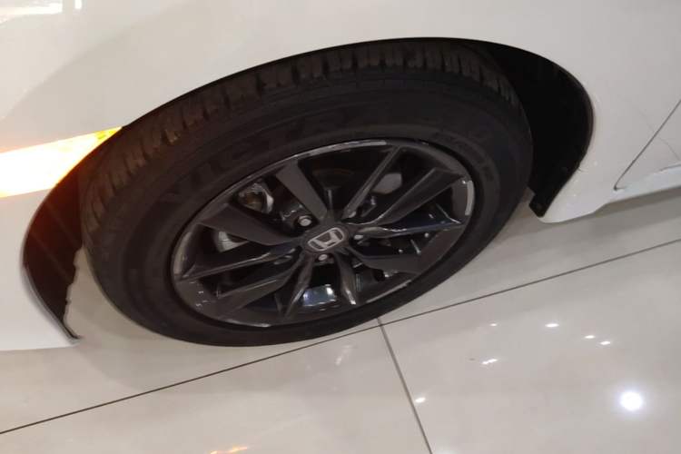 Used Honda Civic 2019 220TURBO CVT Dynamic Edition China VI Left Front Wheel Hub