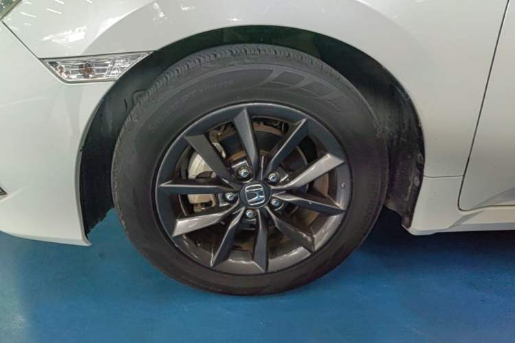 Used Honda Civic 2019 220TURBO Manual Jinkong Edition China VI Left Front Wheel Hub