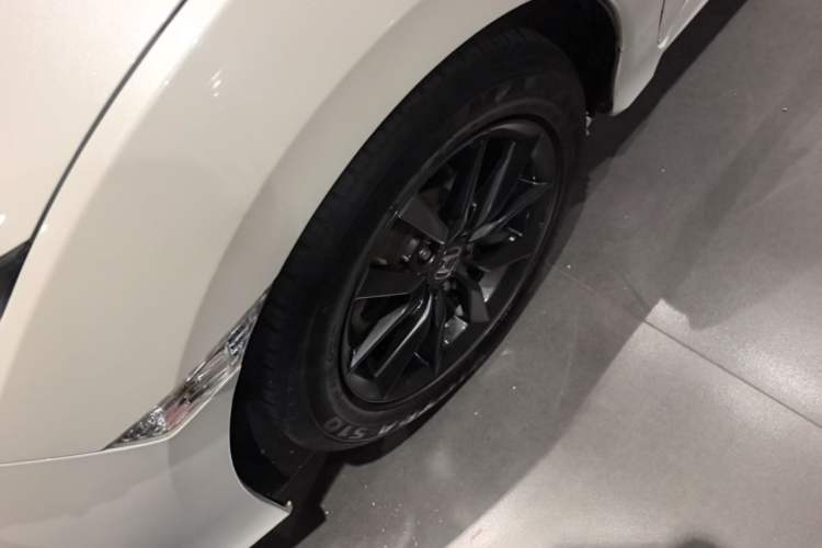 Used Honda Civic 2019 220TURBO CVT Dynamic Edition China VI Left Front Wheel Hub