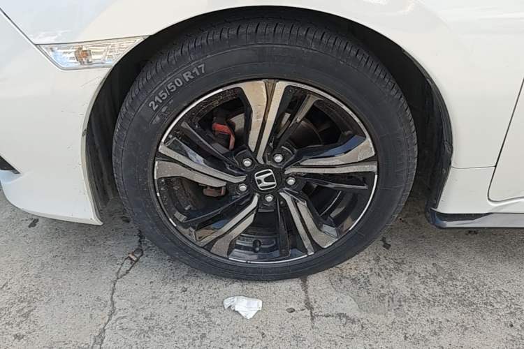 Used Honda Civic 2019 220TURBO CVT Dynamic Edition China VI Emission Standard Left Front Wheel Hub