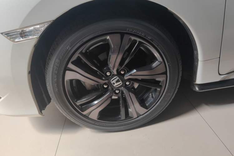 Used Honda Civic 2019 220TURBO CVT Dynamic Edition China VI Emission Standard Left Front Wheel Hub