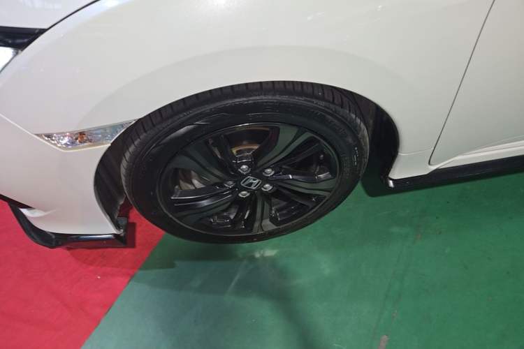 Used Honda Civic 2019 220TURBO CVT Dynamic Edition China VI Emission Standard Left Front Wheel Hub