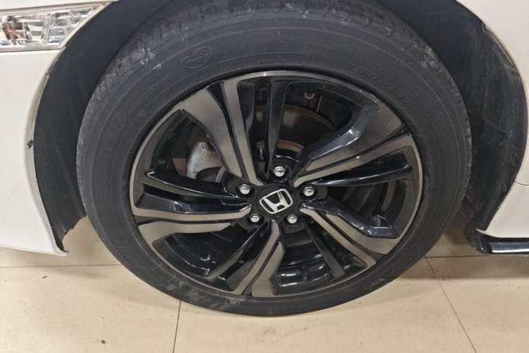 Used Honda Civic 2019 220TURBO CVT Dynamic Edition China VI Emission Standard Left Front Wheel Hub