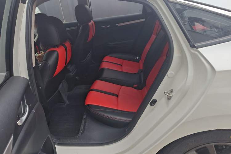 Used Honda Civic 2019 220TURBO CVT Dynamic Edition China VI Left Rear Seat