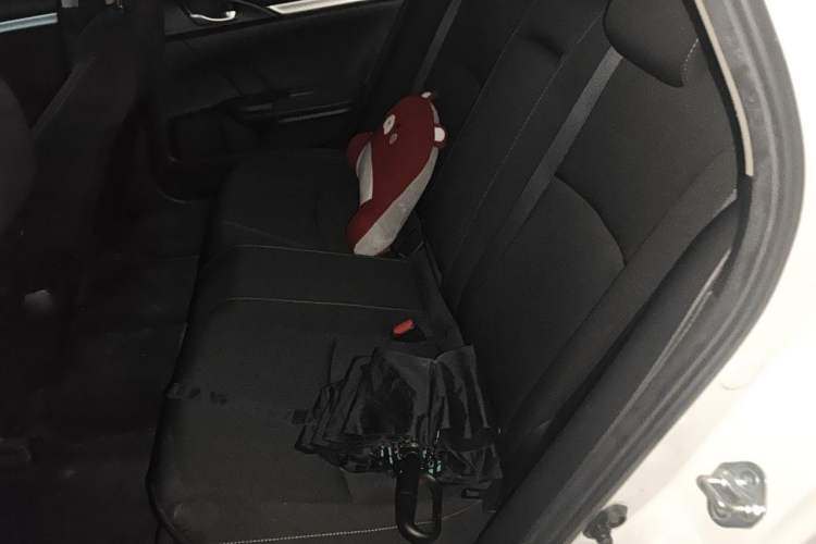 Used Honda Civic 2019 220TURBO CVT Dynamic Edition China VI Left Rear Seat