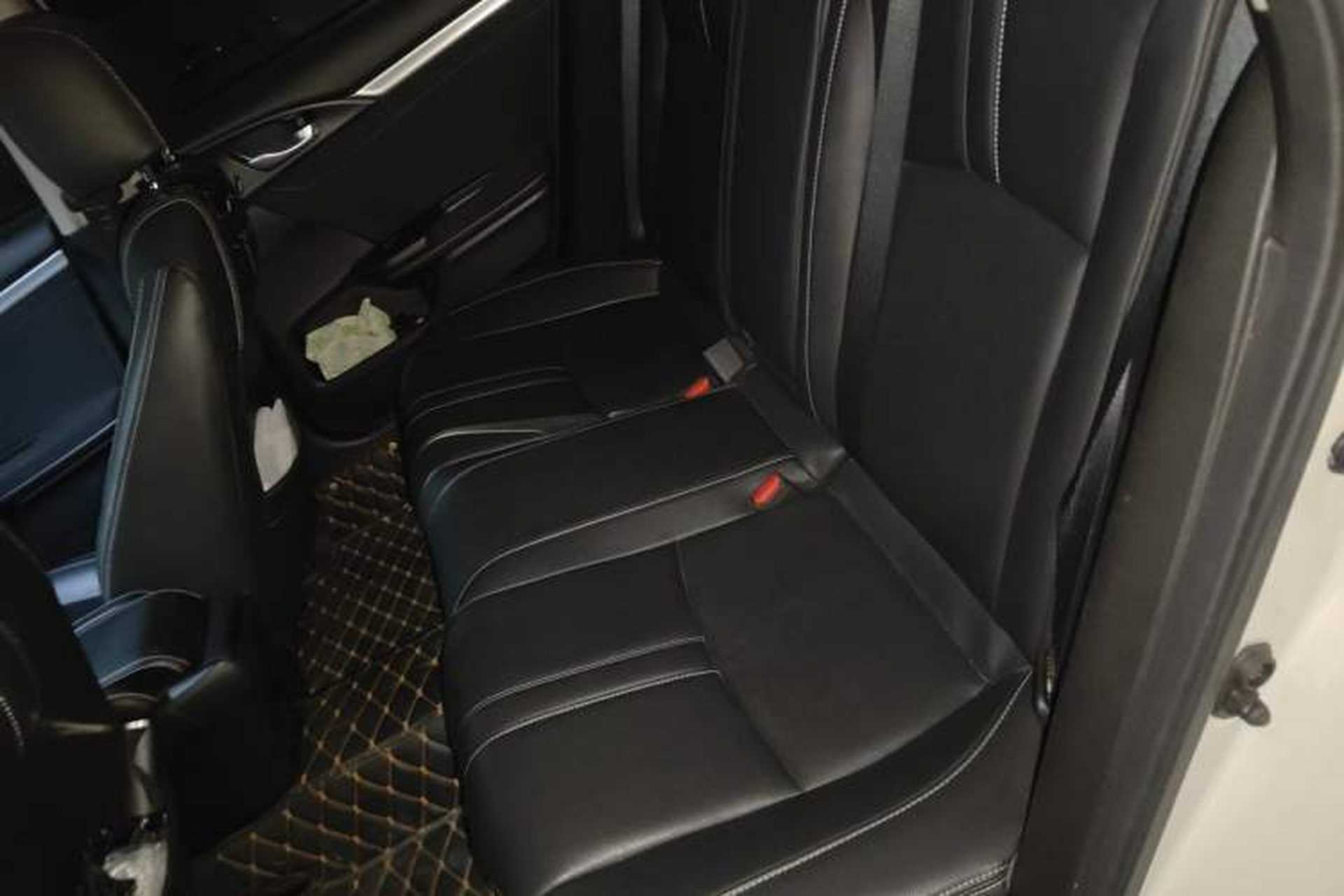Used Honda Civic 2019 220TURBO CVT Dynamic Edition China VI Emission Standard Left Rear Seat