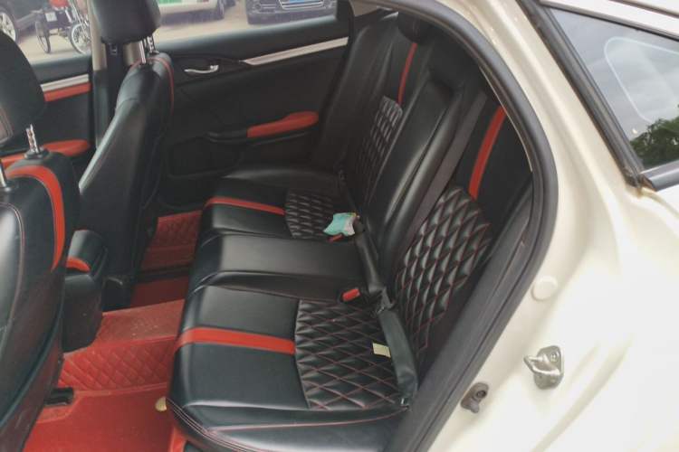 Used Honda Civic 2019 220TURBO CVT Dynamic Edition China VI Left Rear Seat