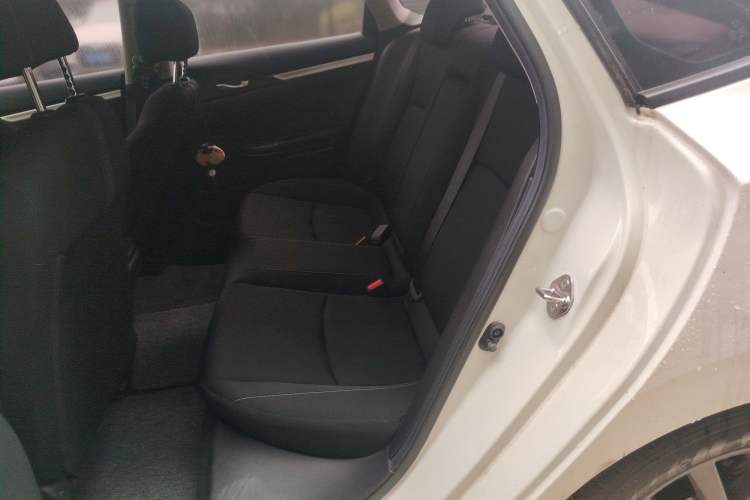 Used Honda Civic 2019 220TURBO CVT Dynamic Edition China VI Left Rear Seat