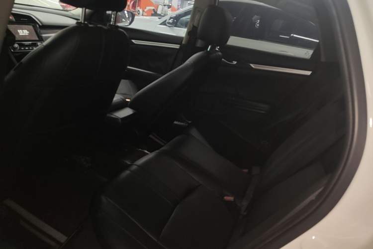Used Honda Civic 2019 220TURBO CVT Dynamic Edition China VI Left Rear Seat