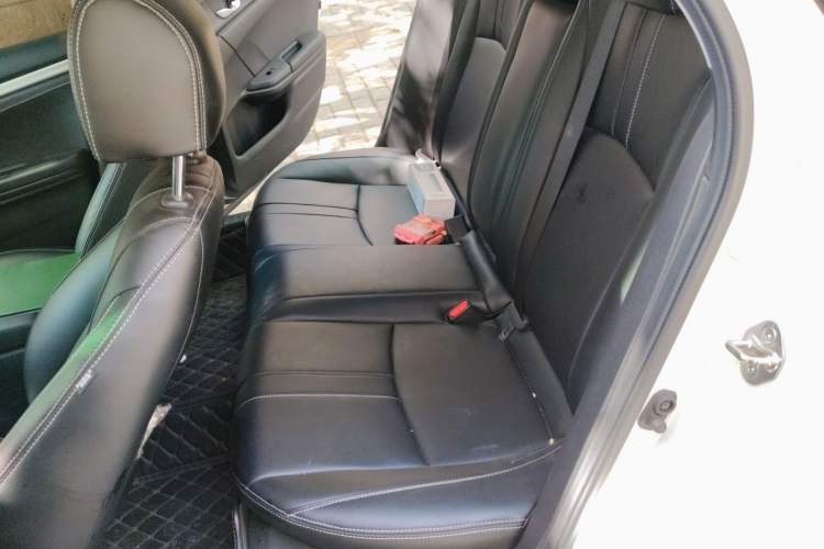 Used Honda Civic 2019 220TURBO CVT Dynamic Edition China VI Left Rear Seat